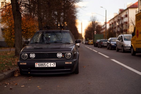How to Properly Seal a Sunroof in a Volkswagen Jetta to Prevent Leaks?