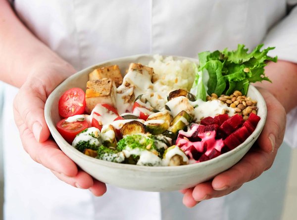 How to achieve the Perfect Balance in a Vietnamese Banh Mi with Pickled Vegetables?